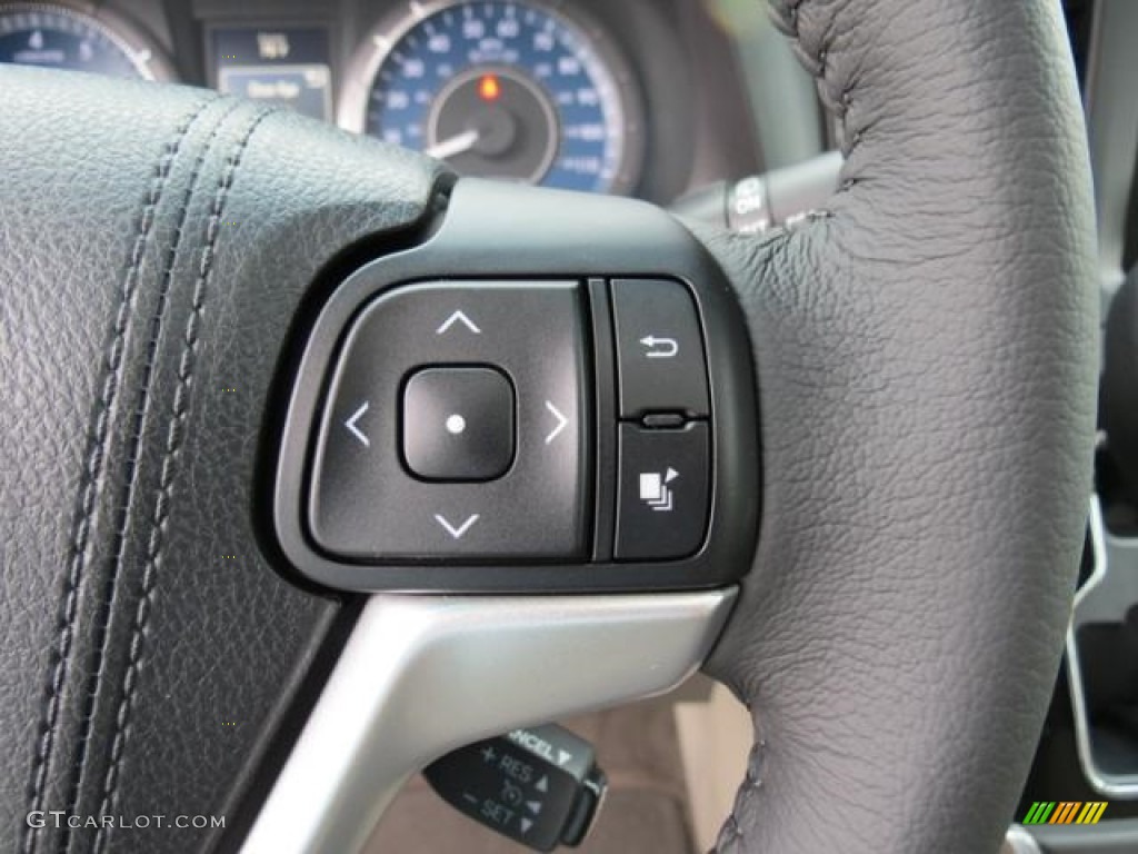 2017 Toyota Sienna XLE Controls Photo #115842751