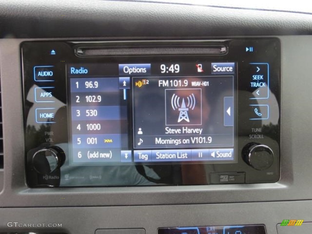 2017 Toyota Sienna XLE Navigation Photo #115842838