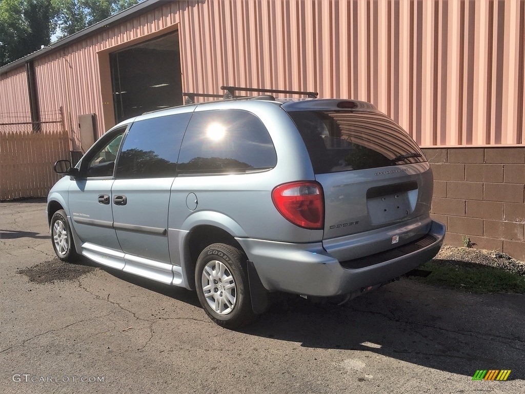 2005 Grand Caravan SE - Butane Blue Pearl / Medium Slate Gray photo #6