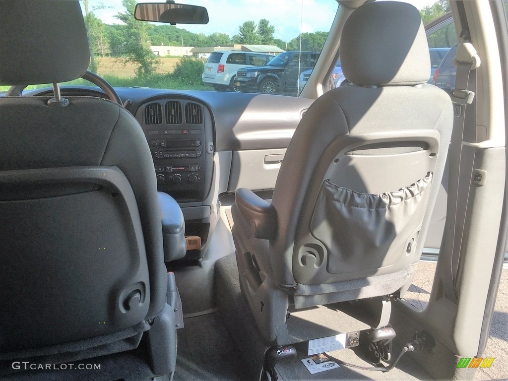 2005 Grand Caravan SE - Butane Blue Pearl / Medium Slate Gray photo #10