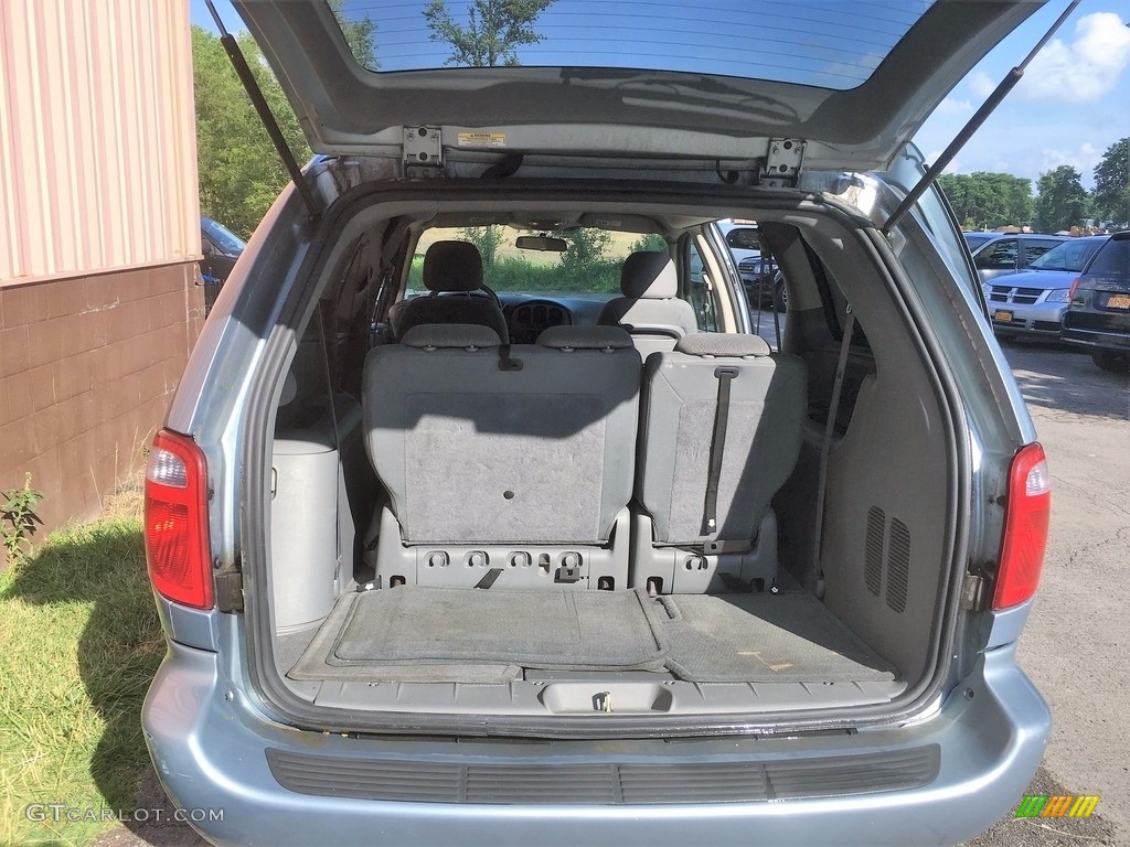 2005 Grand Caravan SE - Butane Blue Pearl / Medium Slate Gray photo #12