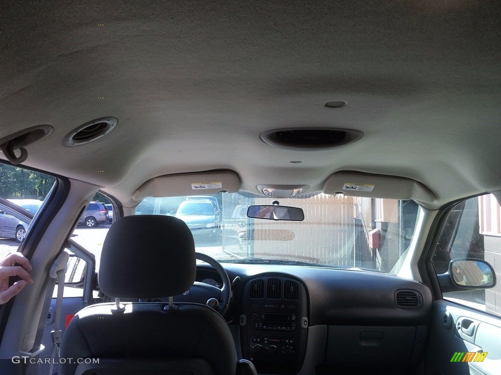 2005 Grand Caravan SE - Butane Blue Pearl / Medium Slate Gray photo #18