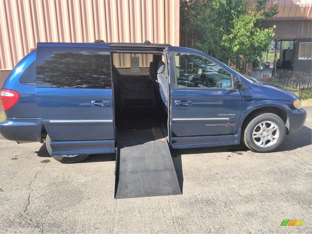 2001 Grand Caravan ES - Patriot Blue Pearlcoat / Navy Blue photo #1