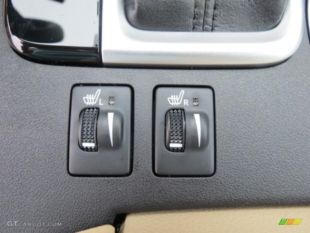 2016 Toyota Highlander XLE Controls Photo #115844368