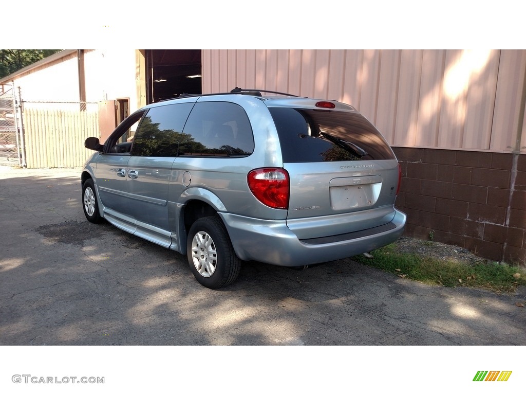 2005 Grand Caravan SE - Butane Blue Pearl / Medium Slate Gray photo #2