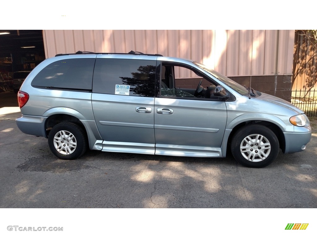 2005 Grand Caravan SE - Butane Blue Pearl / Medium Slate Gray photo #7