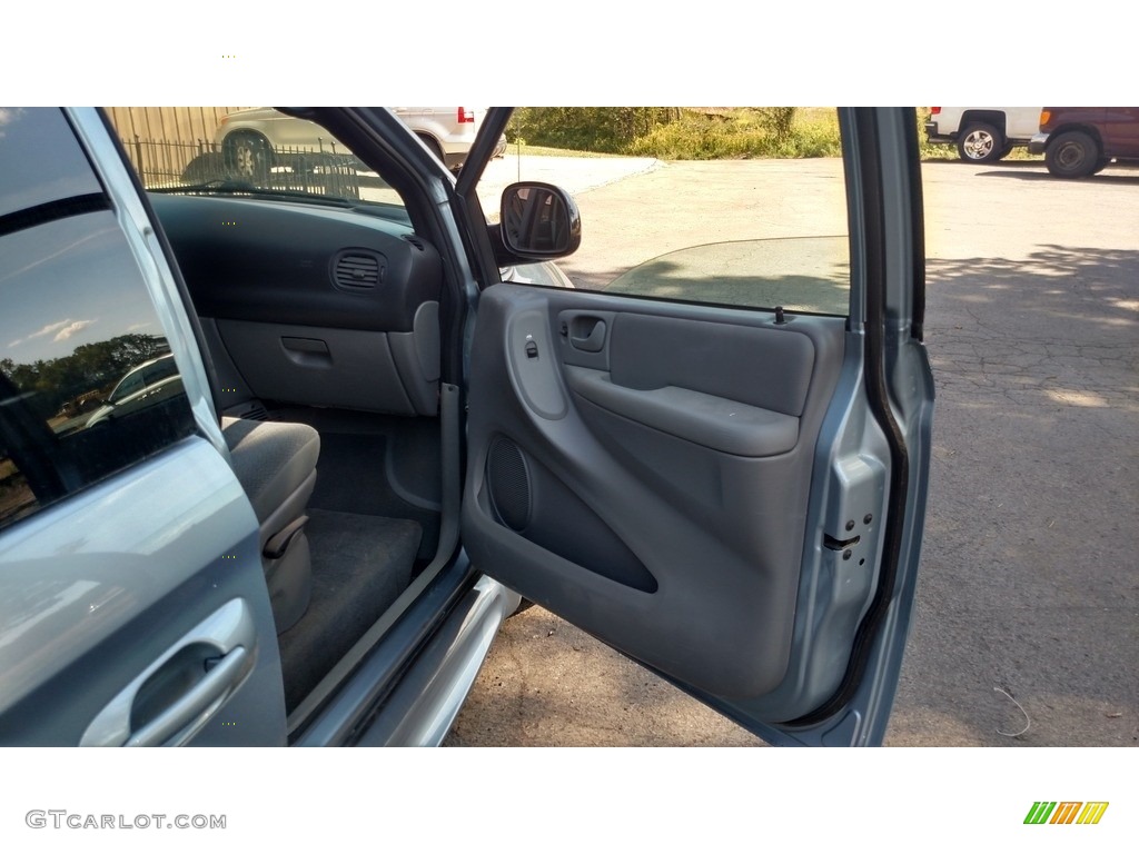2005 Grand Caravan SE - Butane Blue Pearl / Medium Slate Gray photo #25