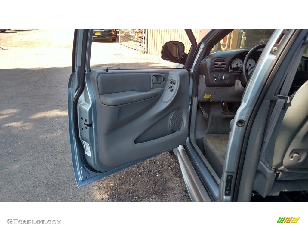 2005 Grand Caravan SE - Butane Blue Pearl / Medium Slate Gray photo #29