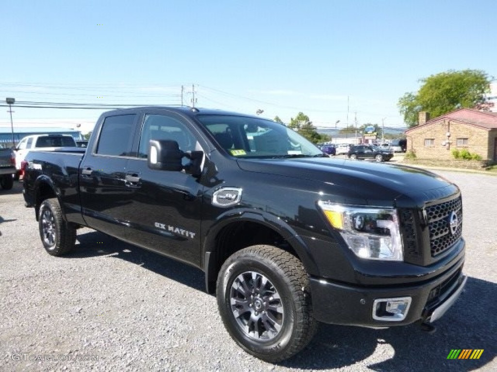 Magnetic Black 2017 Nissan TITAN XD PRO-4X Crew Cab 4x4 Exterior Photo #115849804