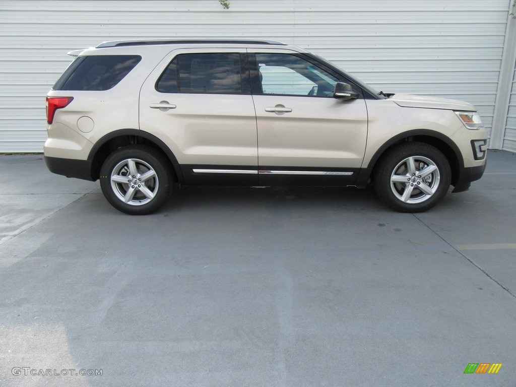 2017 Explorer XLT - White Gold / Ebony Black photo #3