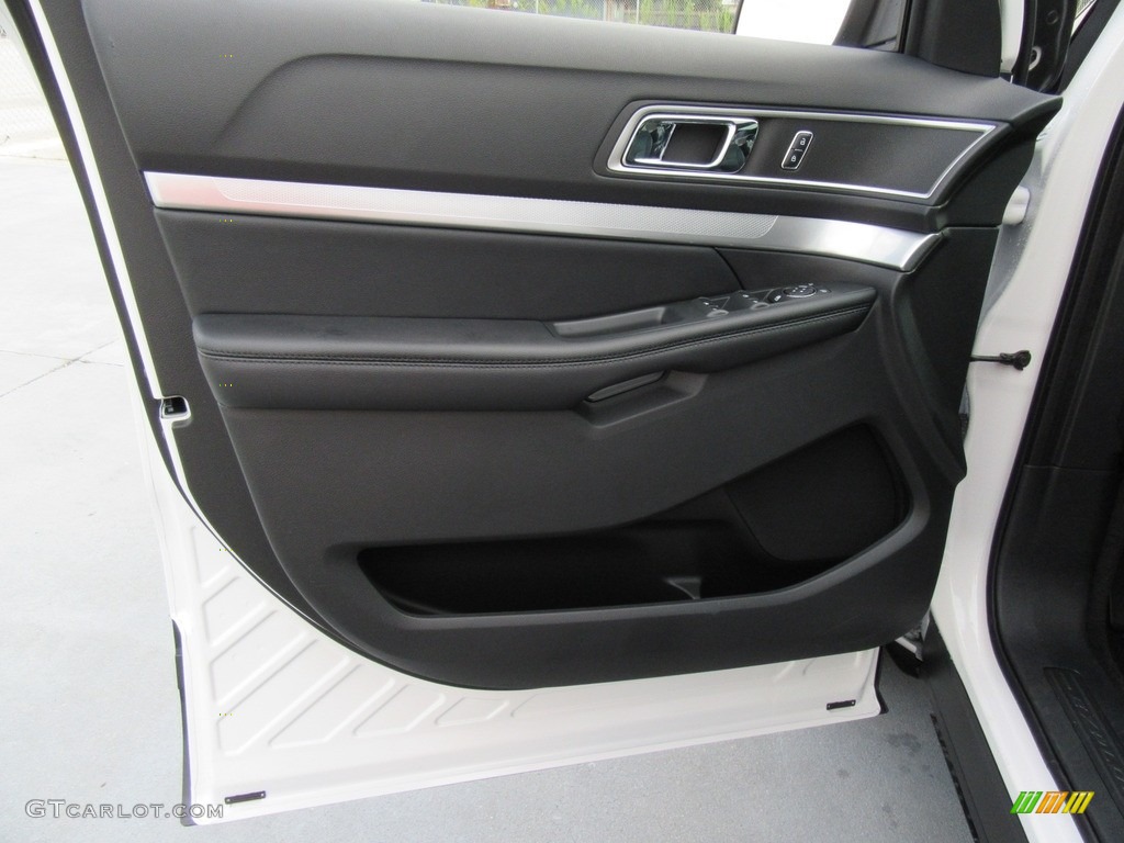 2017 Explorer XLT - White Platinum / Ebony Black photo #21