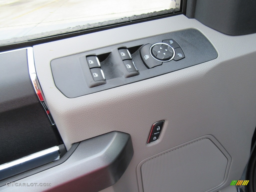 2017 Ford F250 Super Duty XLT Crew Cab Controls Photo #115853329