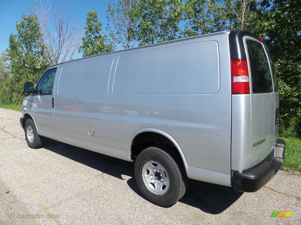 Silver Ice Metallic 2017 Chevrolet Express 2500 Cargo Extended WT Exterior Photo #115858153