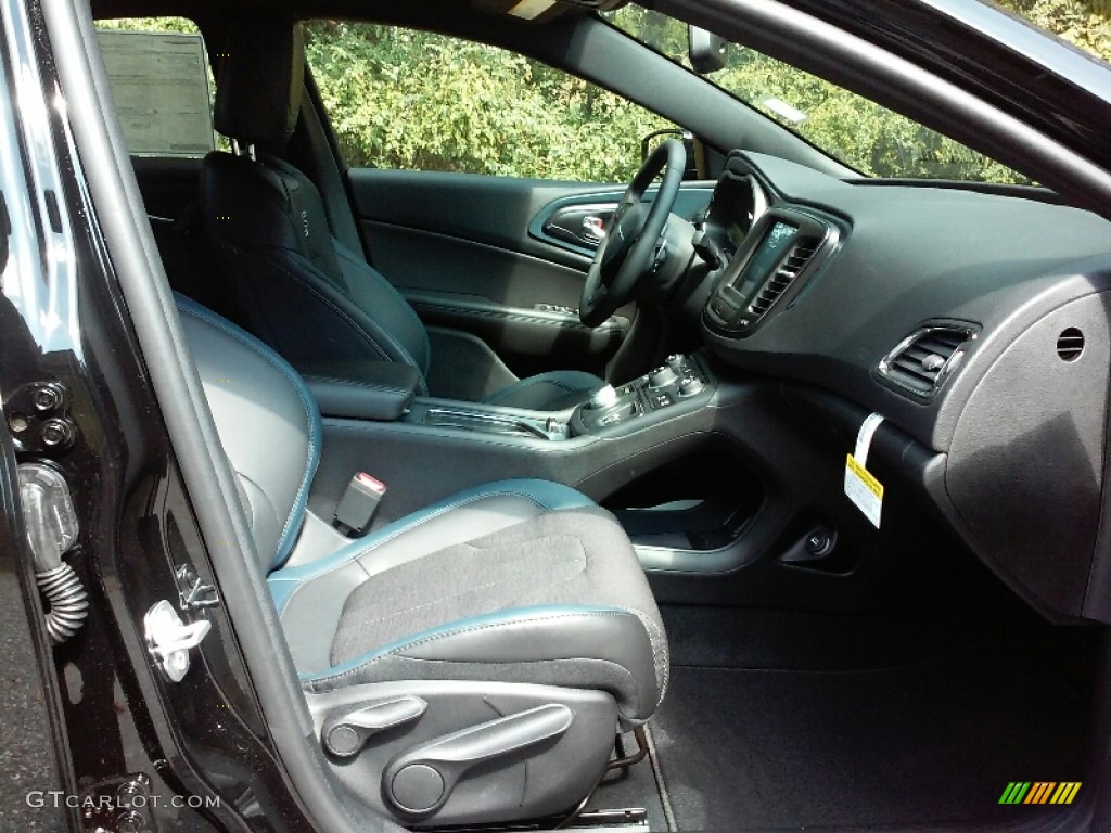 Black Interior 2017 Chrysler 200 S Photo #115862506
