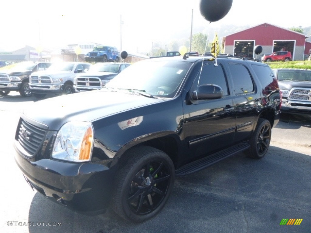 2013 Yukon SLT 4x4 - Onyx Black / Light Titanium photo #1