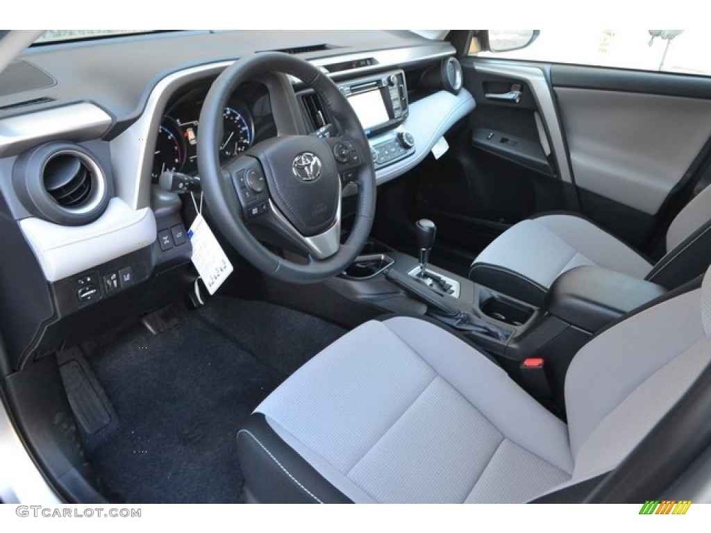 Ash Interior 2017 Toyota RAV4 XLE AWD Photo #115873038