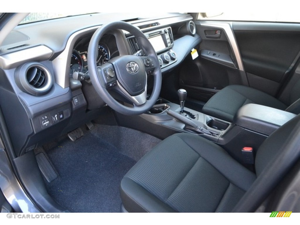 Black Interior 2017 Toyota RAV4 LE AWD Photo #115874641