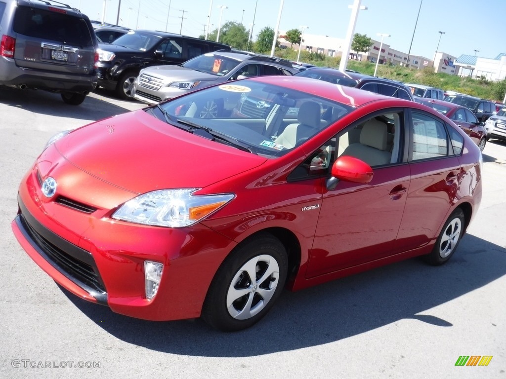 2015 Prius Two Hybrid - Barcelona Red Metallic / Bisque photo #4