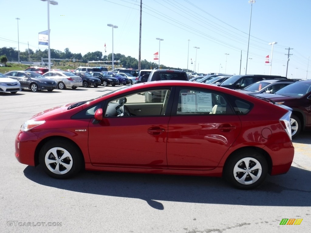 2015 Prius Two Hybrid - Barcelona Red Metallic / Bisque photo #6