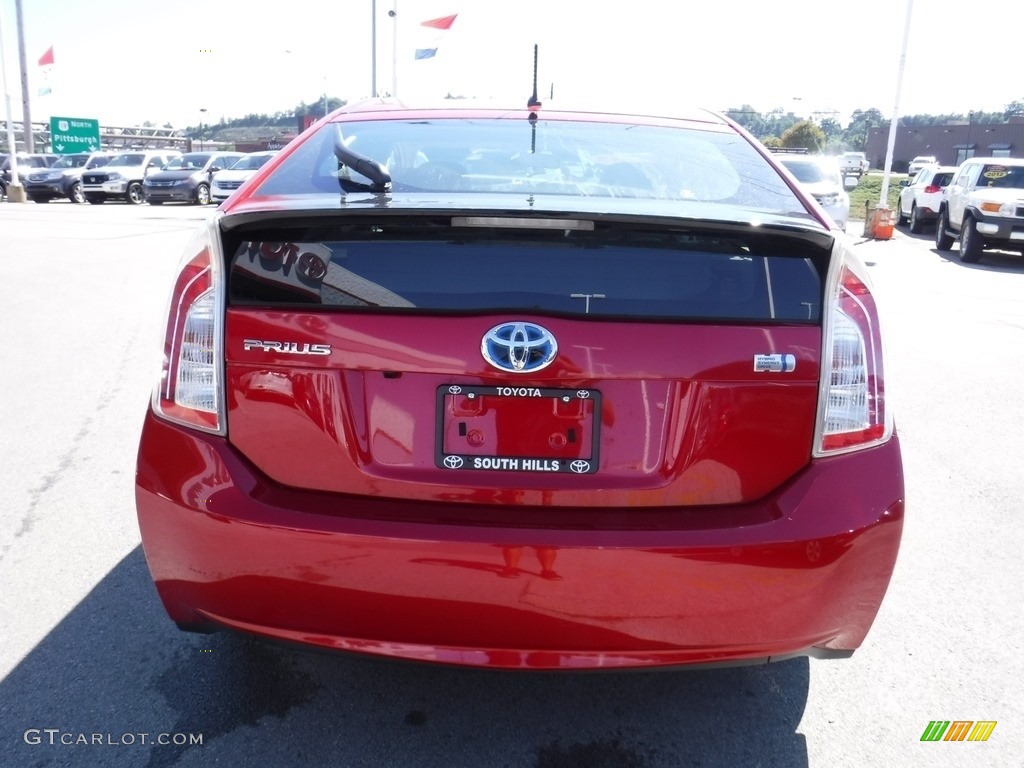 2015 Prius Two Hybrid - Barcelona Red Metallic / Bisque photo #8