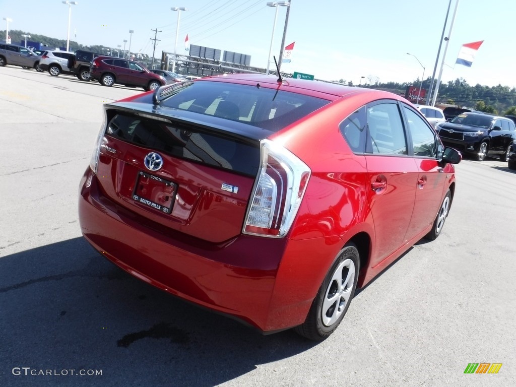 2015 Prius Two Hybrid - Barcelona Red Metallic / Bisque photo #9