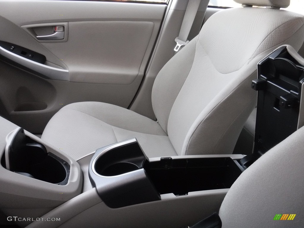 2015 Prius Two Hybrid - Barcelona Red Metallic / Bisque photo #18