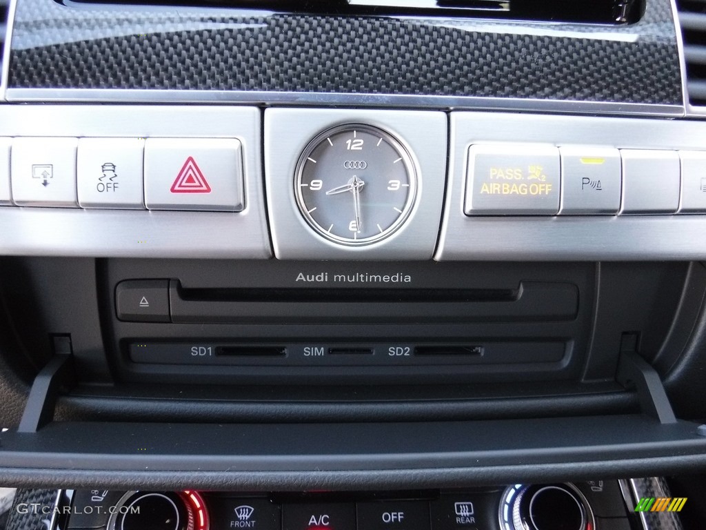 2017 Audi S8 plus 4.0T quattro Controls Photo #115882380