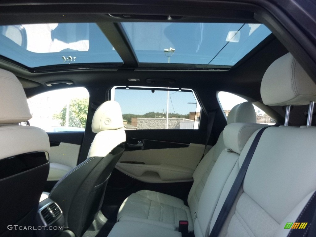 Black Interior 2017 Kia Sorento SXL V6 AWD Photo #115886691