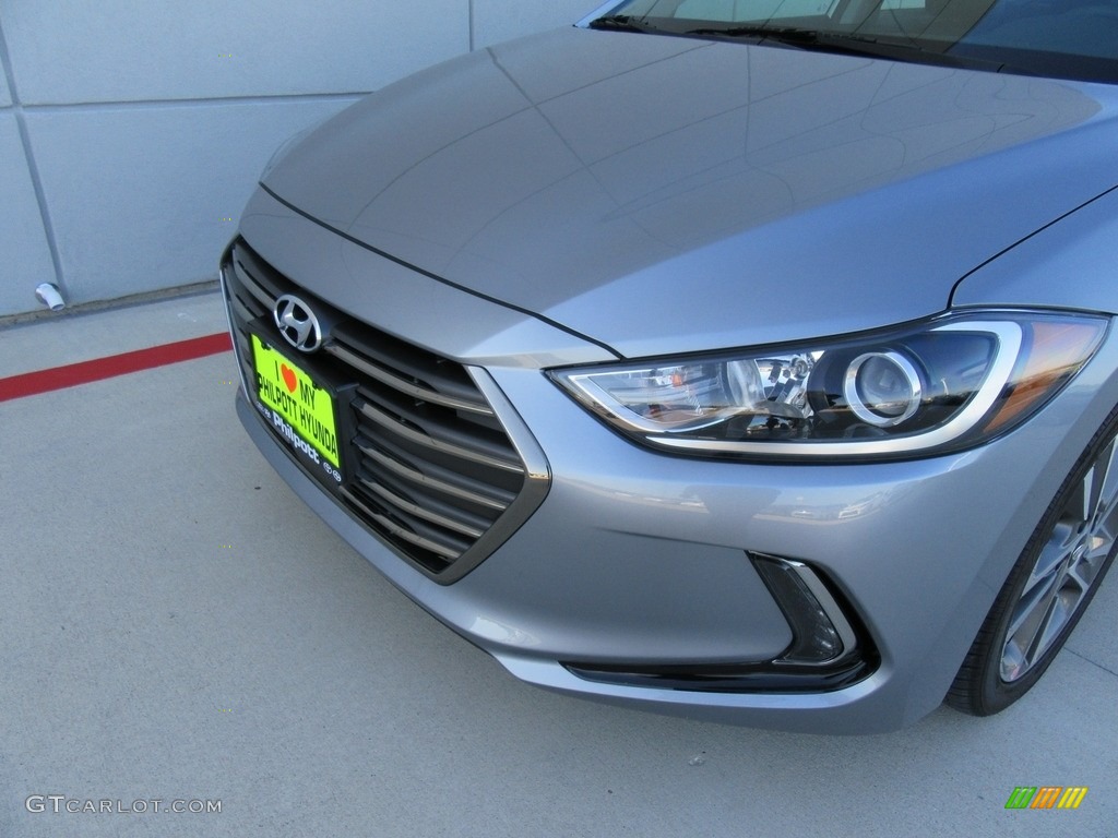 2017 Elantra Limited - Gray / Black photo #10