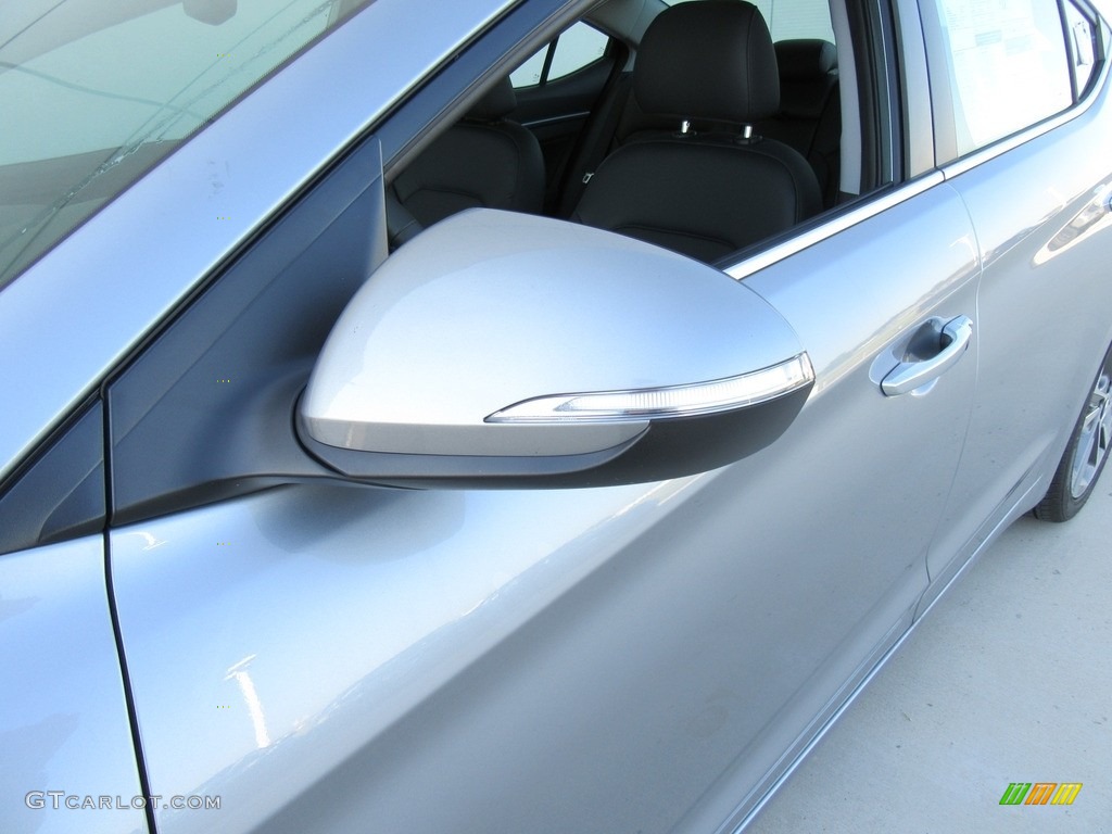 2017 Elantra Limited - Gray / Black photo #12