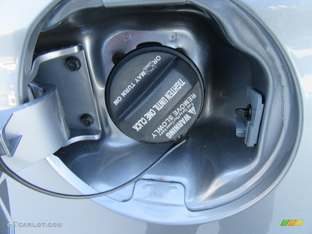 2017 Elantra Limited - Gray / Black photo #13