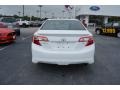 Super White - Camry SE Photo No. 4