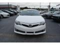 Super White - Camry SE Photo No. 23