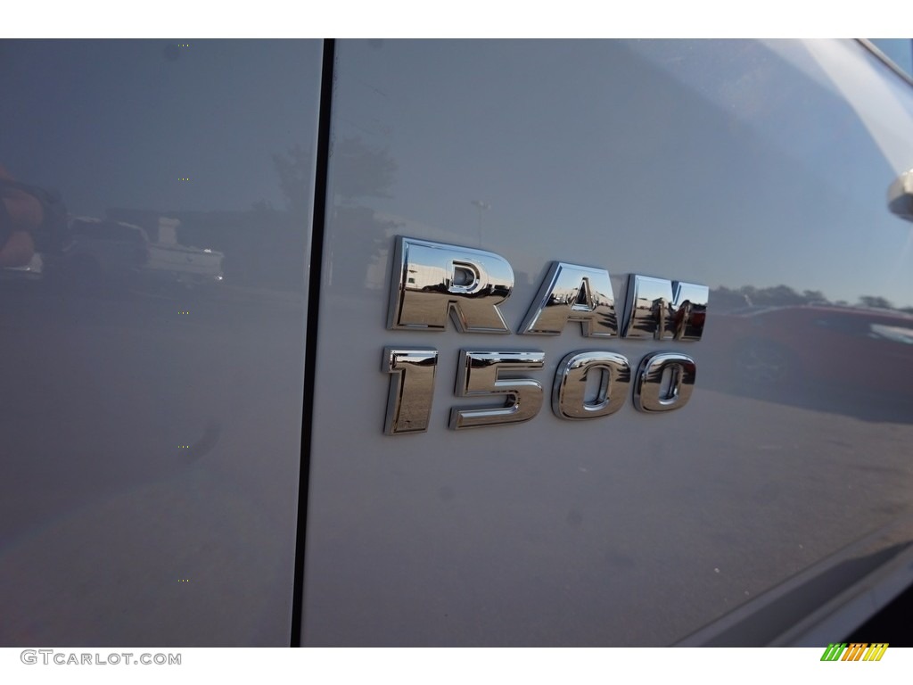 2017 Ram 1500 Sport Crew Cab Marks and Logos Photo #115890042