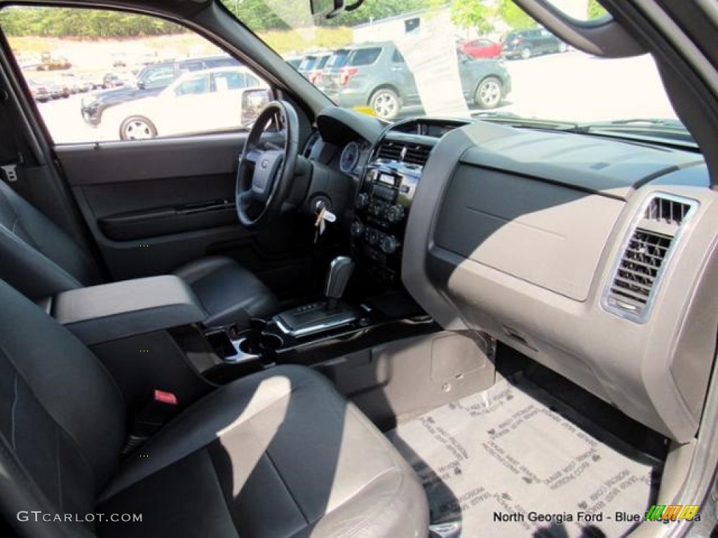 2011 Escape Limited V6 - Tuxedo Black Metallic / Charcoal Black photo #29