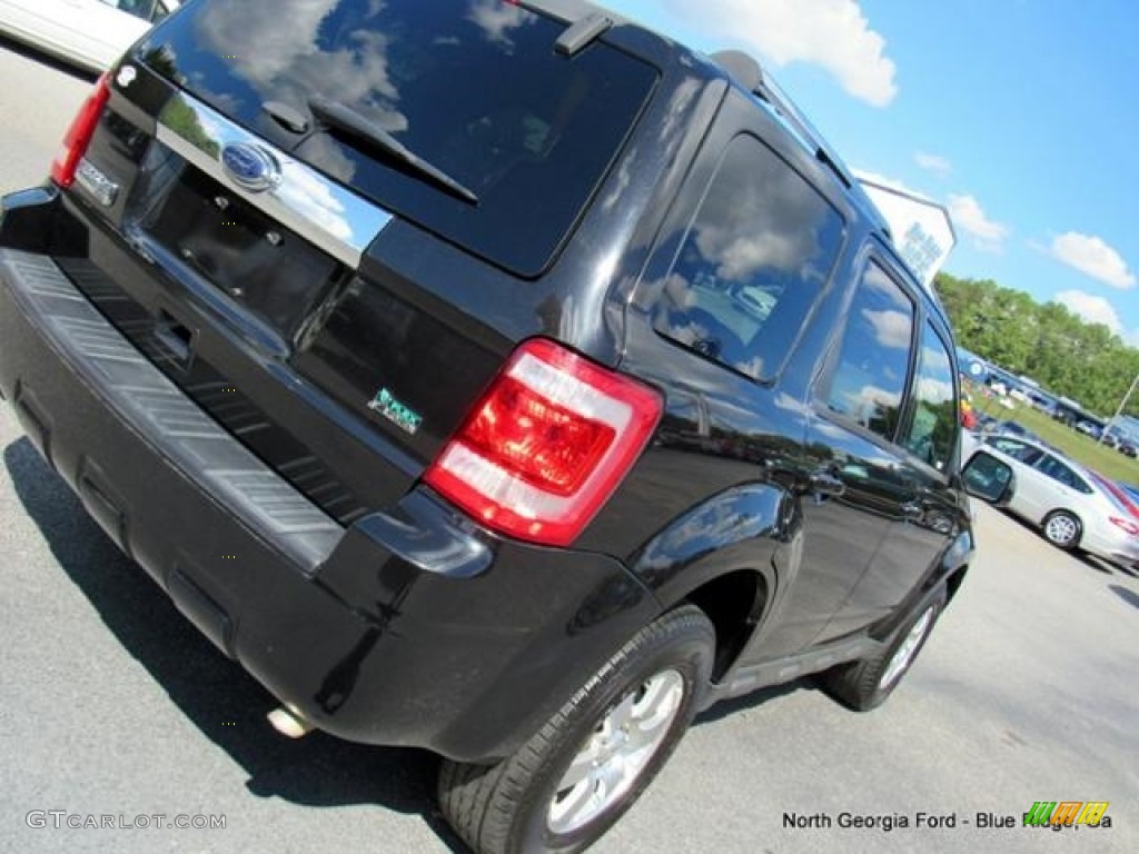2011 Escape Limited V6 - Tuxedo Black Metallic / Charcoal Black photo #34