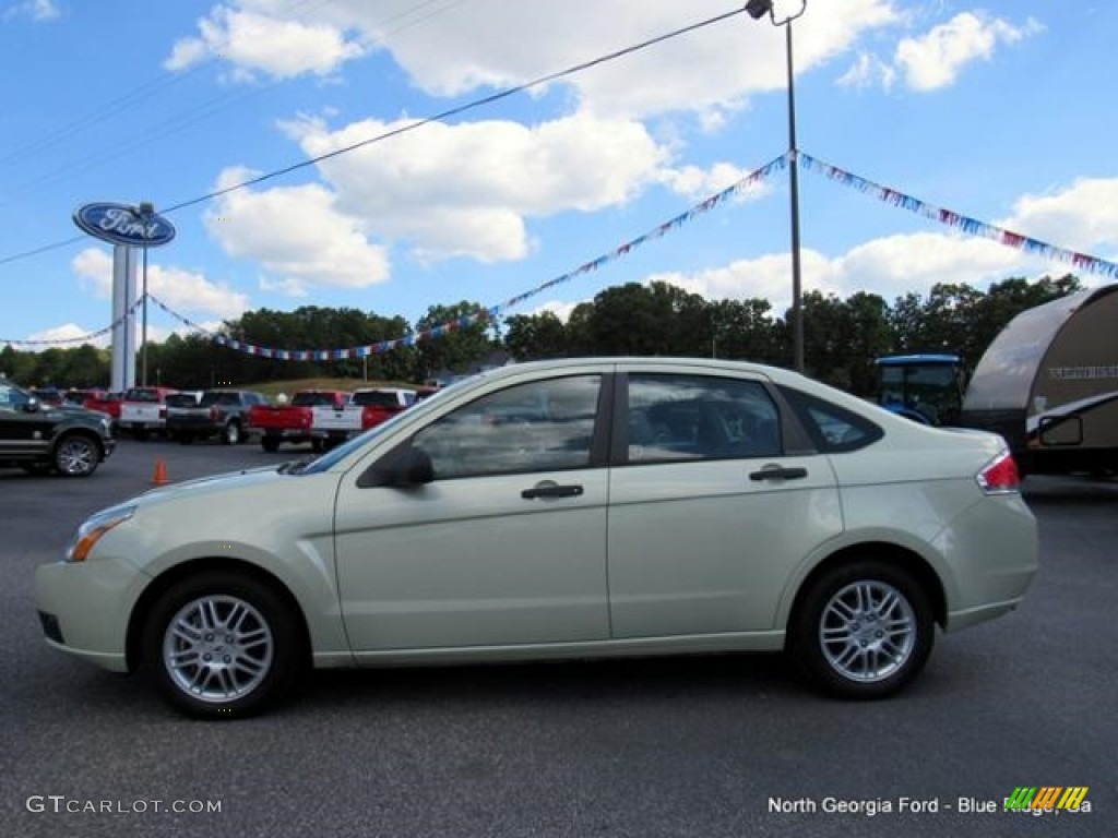 2011 Focus SE Sedan - Natural Neutral Metallic / Medium Stone photo #2