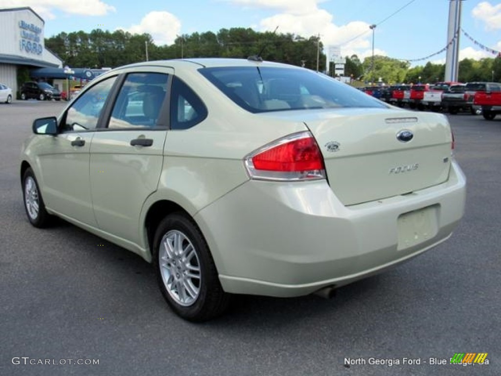 2011 Focus SE Sedan - Natural Neutral Metallic / Medium Stone photo #3