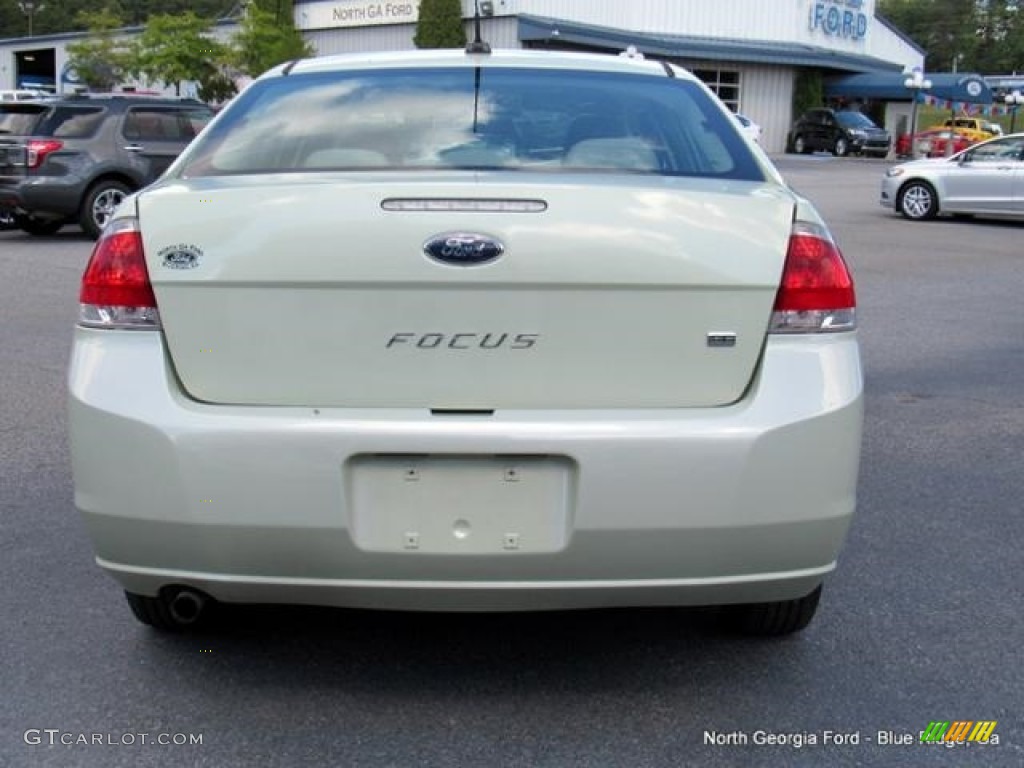 2011 Focus SE Sedan - Natural Neutral Metallic / Medium Stone photo #4