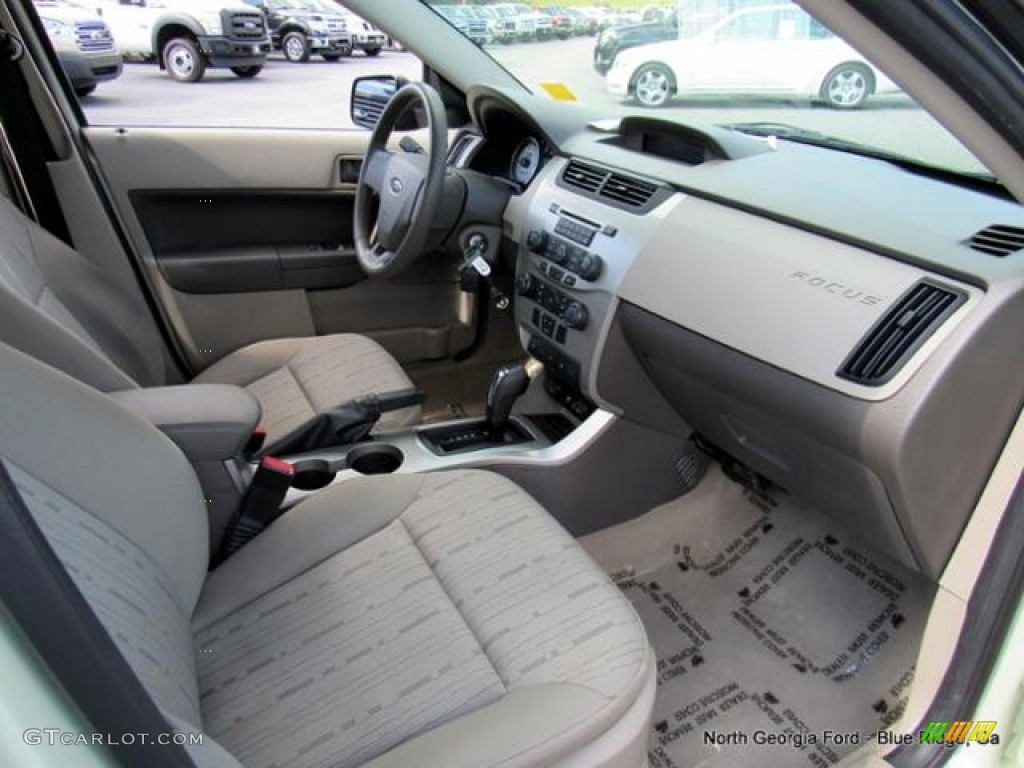 2011 Focus SE Sedan - Natural Neutral Metallic / Medium Stone photo #13