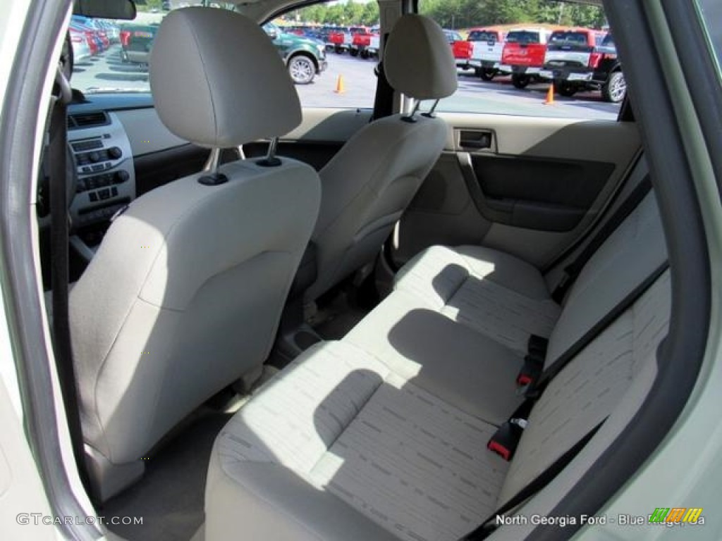 2011 Focus SE Sedan - Natural Neutral Metallic / Medium Stone photo #15