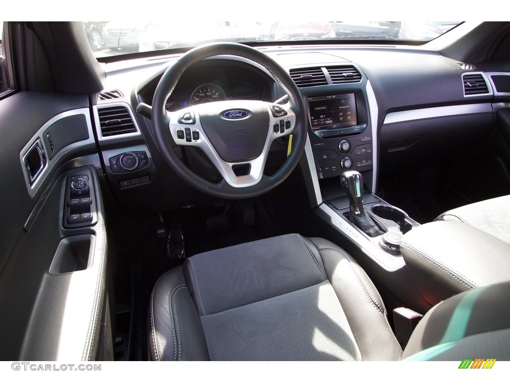 2015 Explorer XLT 4WD - Ingot Silver / Charcoal Black photo #15