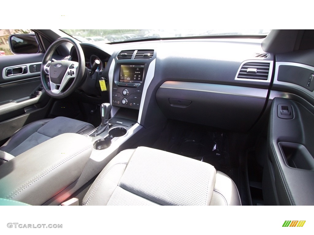 2015 Explorer XLT 4WD - Ingot Silver / Charcoal Black photo #17
