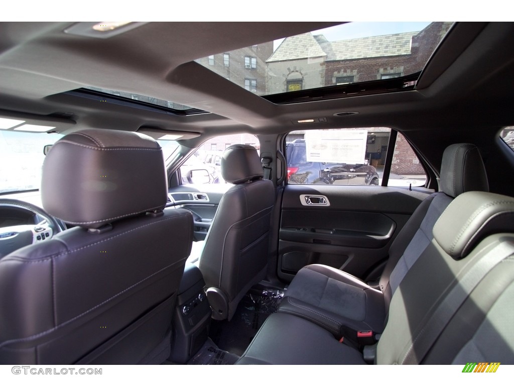 2015 Explorer XLT 4WD - Ingot Silver / Charcoal Black photo #29