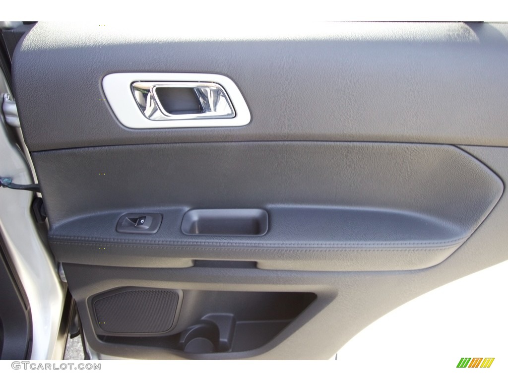 2015 Explorer XLT 4WD - Ingot Silver / Charcoal Black photo #31