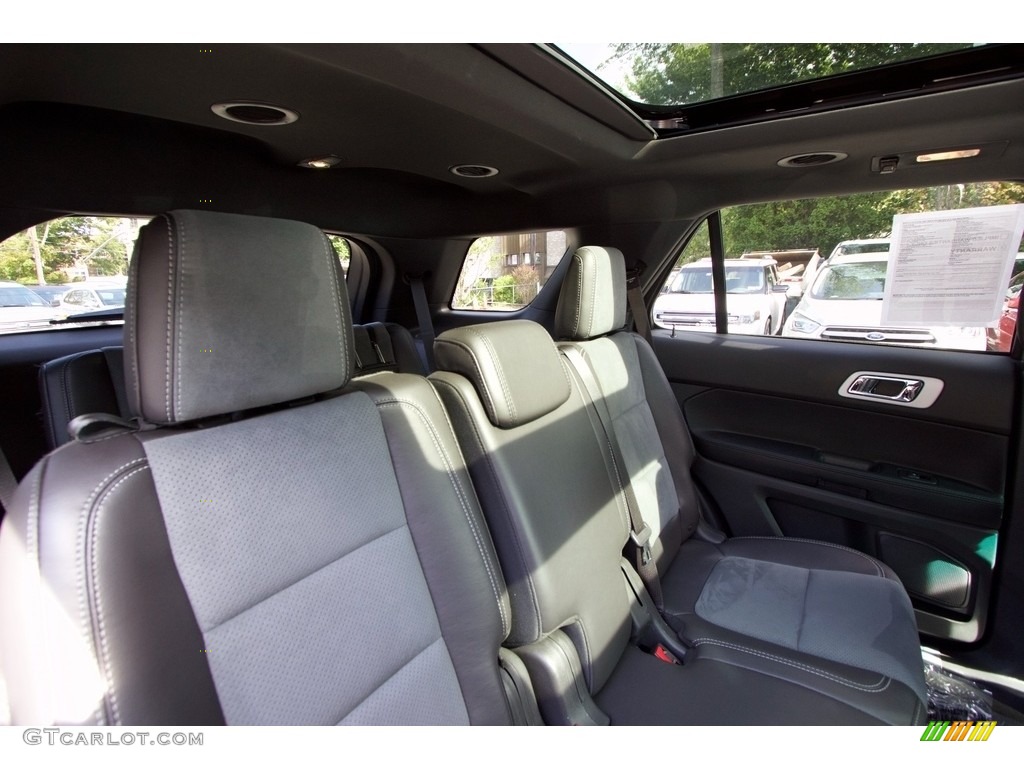 2015 Explorer XLT 4WD - Ingot Silver / Charcoal Black photo #33