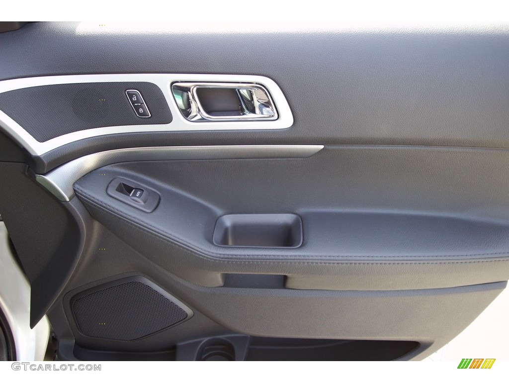2015 Explorer XLT 4WD - Ingot Silver / Charcoal Black photo #34