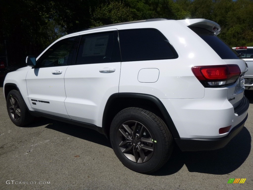 2017 Grand Cherokee 75th Annivesary Edition 4x4 - Bright White / Black photo #3