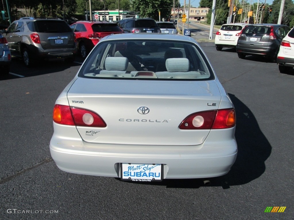 2002 Corolla LE - Silverstream Opal / Light Charcoal photo #7