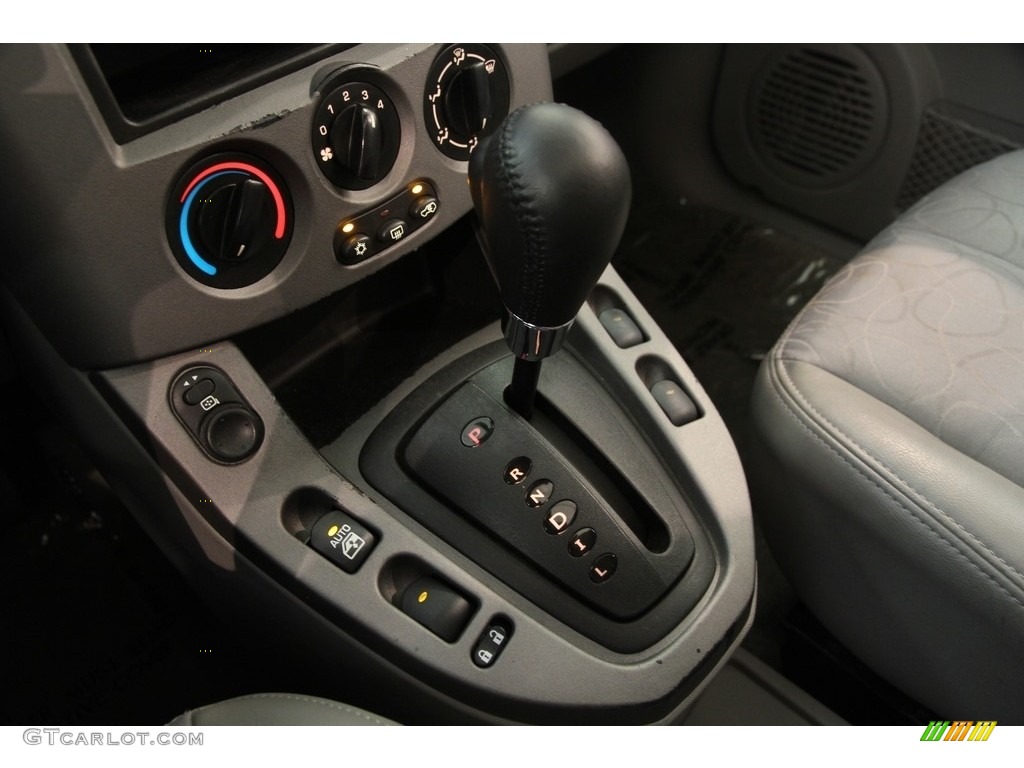2004 VUE V6 - Polar White / Gray photo #9